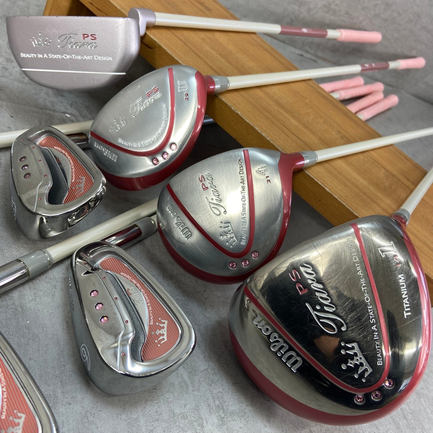 ウィルソン　ティアラ PS 　レディースゴルフ　クラブセット　8本　L　右利き用　Wilson　Tiara