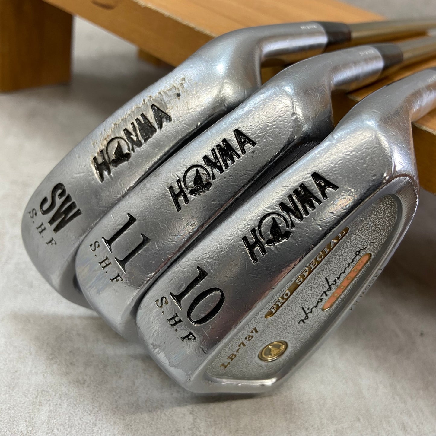 HONMA GOLF　ホンマゴルフ　LB-737　PROSPECIAL　メンズゴルフ　ウェッジ　3本セット　10番アイアン　11番アイアン　SW　サンド　R　右利き用