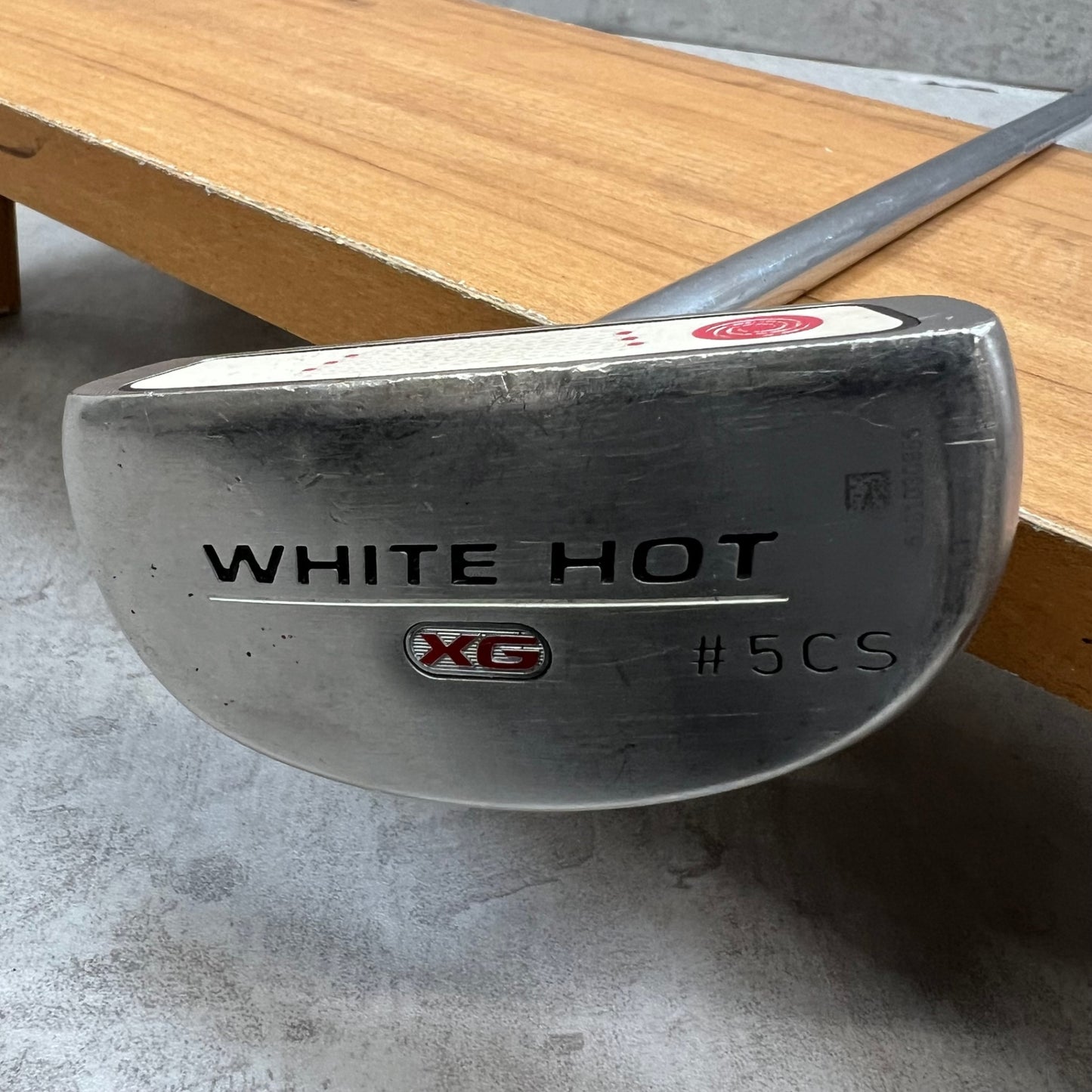 オデッセイ　ホワイトホット　XG　#5CS　メンズゴルフ　パター　右利き用　センターシャフト　マレット　34インチ　ODYSSEY　WHITE　HOT