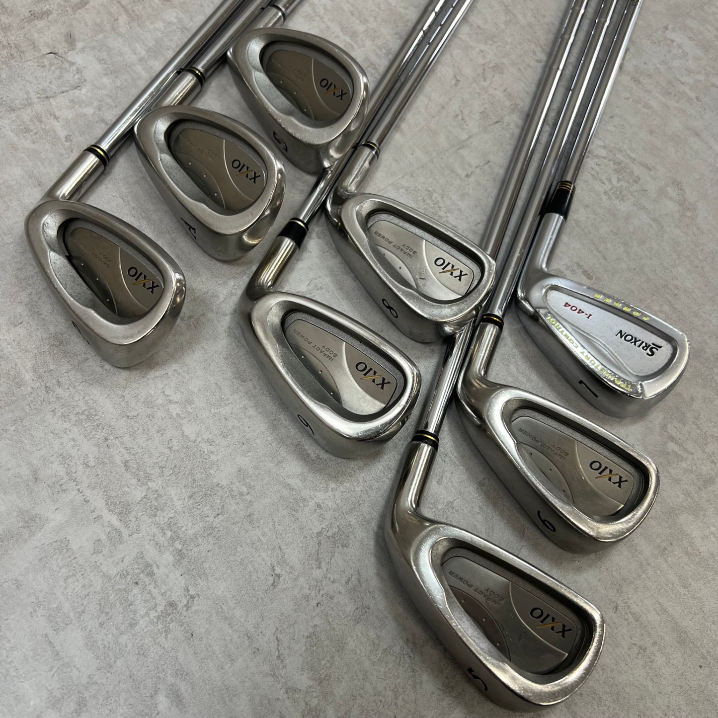 ゼクシオ　スリクソン　メンズゴルフ　クラブセット　12本　右利き用　XXIO　SRIXON