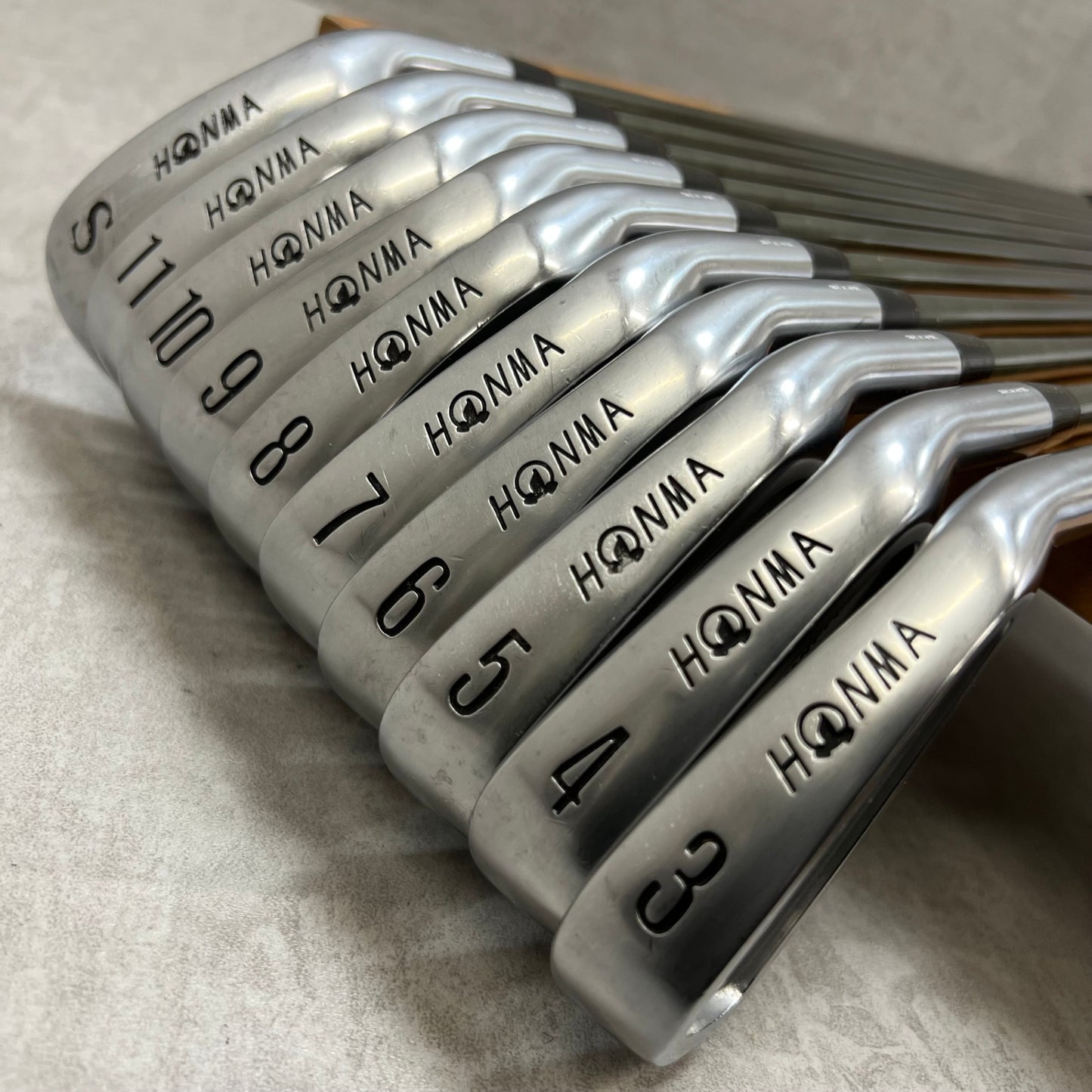 ホンマ　LB-606 4スター　メンズゴルフ　アイアンセット　10本　R　右利き用　HONMA　STAR　星