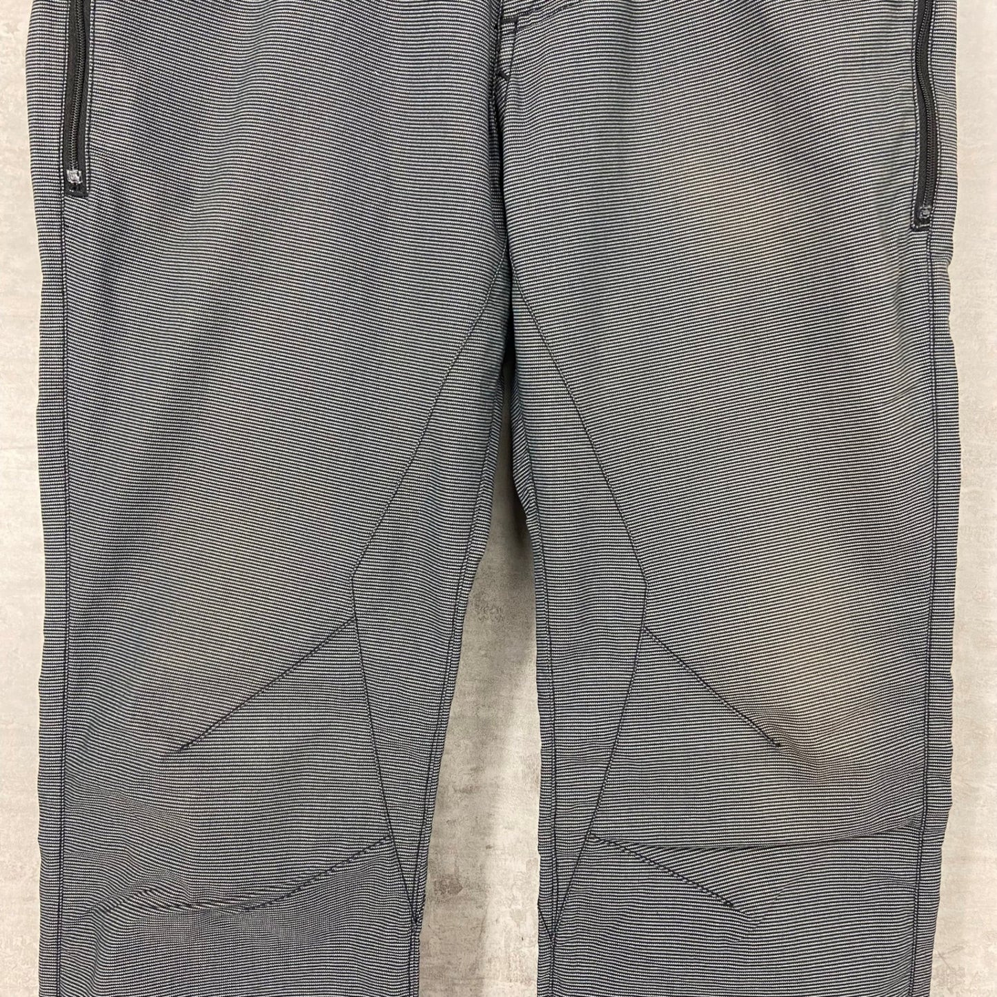 オークリー　メンズ　ゴルフパンツ　チェック　33　グレー　レッド　OAKLEY