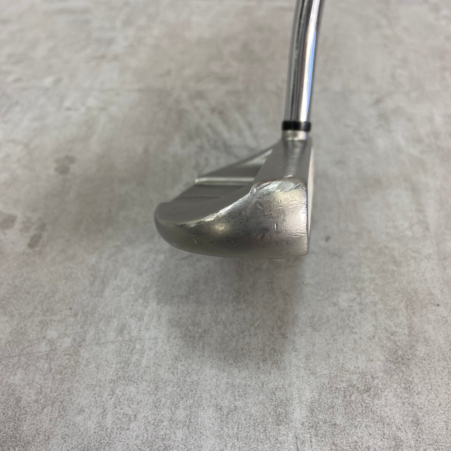 オデッセイ　ホワイトホット　XG　♯5　メンズゴルフ　パター　右利き用　マレット型　34インチ　ODYSSEY　WHITE　HOT