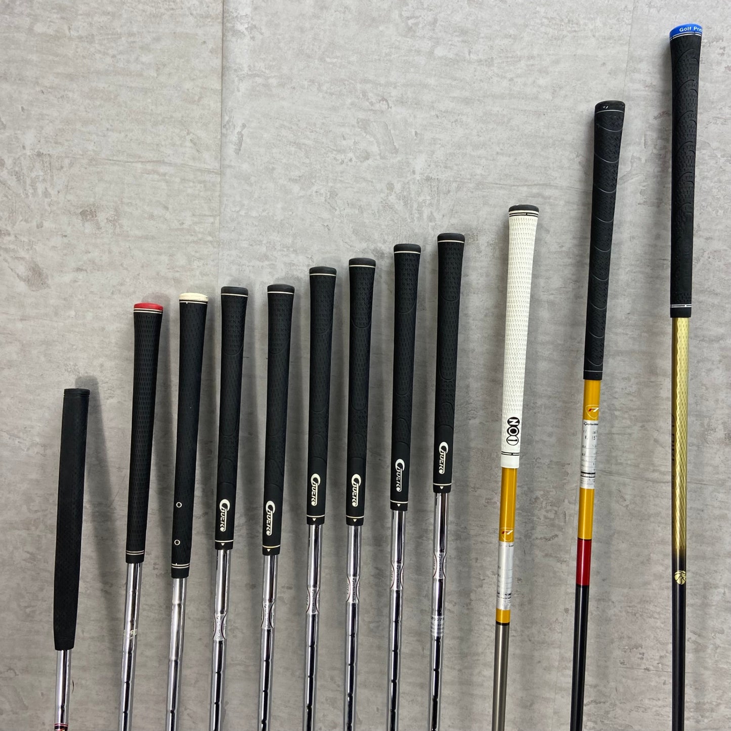 テーラーメイド　メンズゴルフ　クラブセット　12本　右利き用　TaylorMade