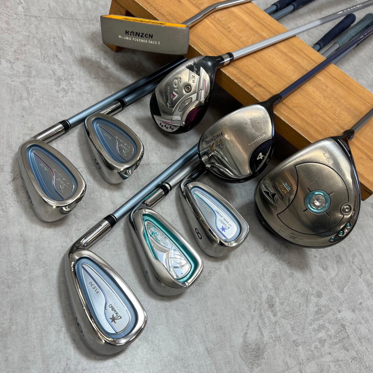 ツアーステージ　アディダス　レディースゴルフ　クラブセット　9本　右利き用　TOURSTAGE　adidas