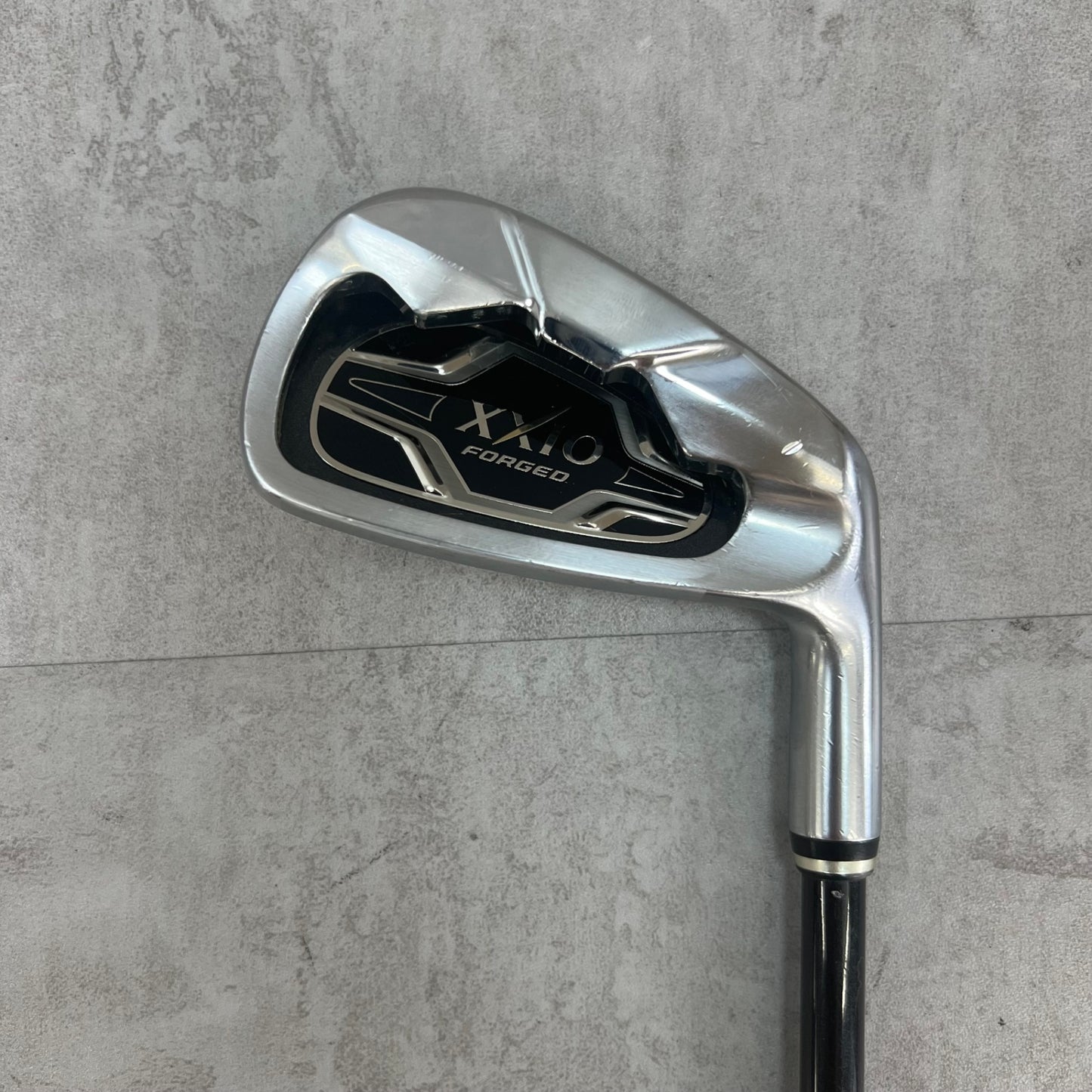 ゼクシオ　フォージド　メンズゴルフ　アイアン　4番　右利き用　R　XXIO　FORGED