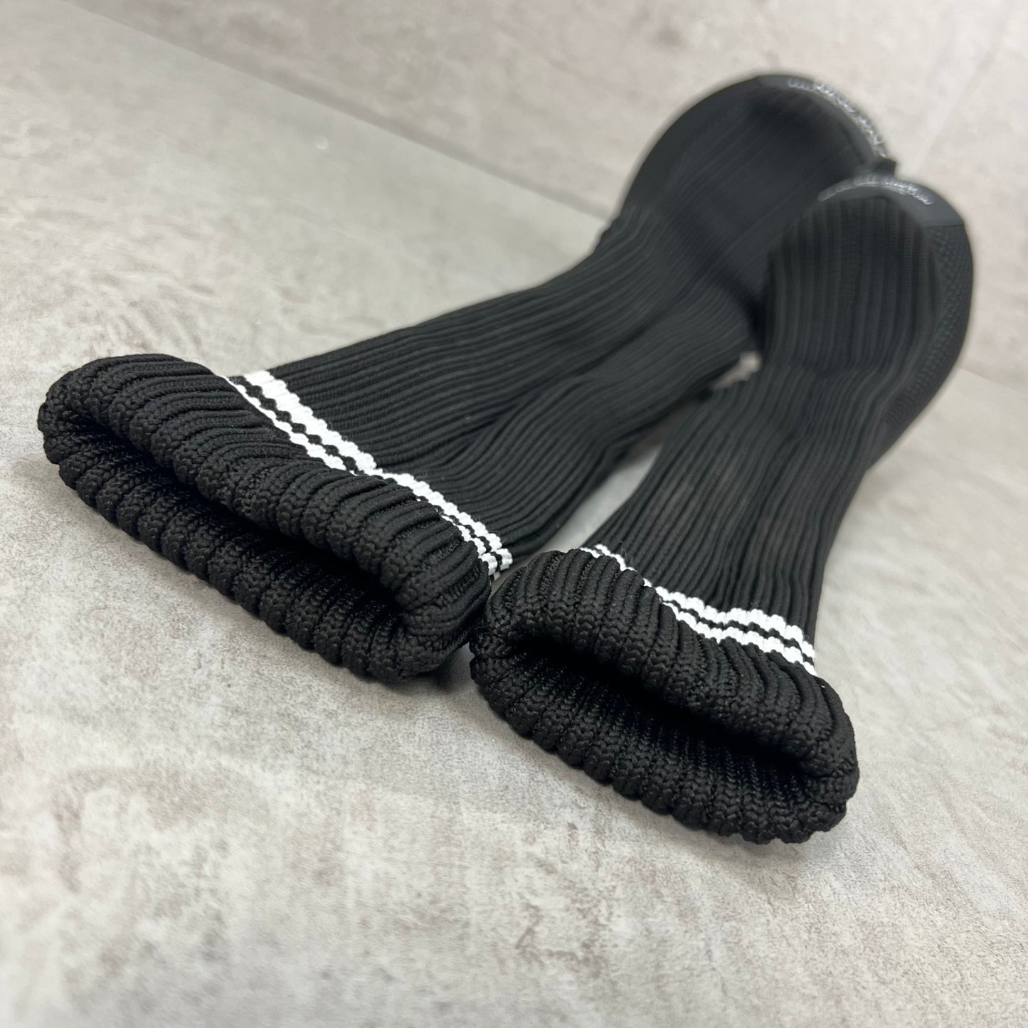 New Balance　ゴルフクラブ用ヘッドカバー　2点セット　ドライバー　ユーティリティ　ブラック　黒　ホワイト　白　ニューバランス