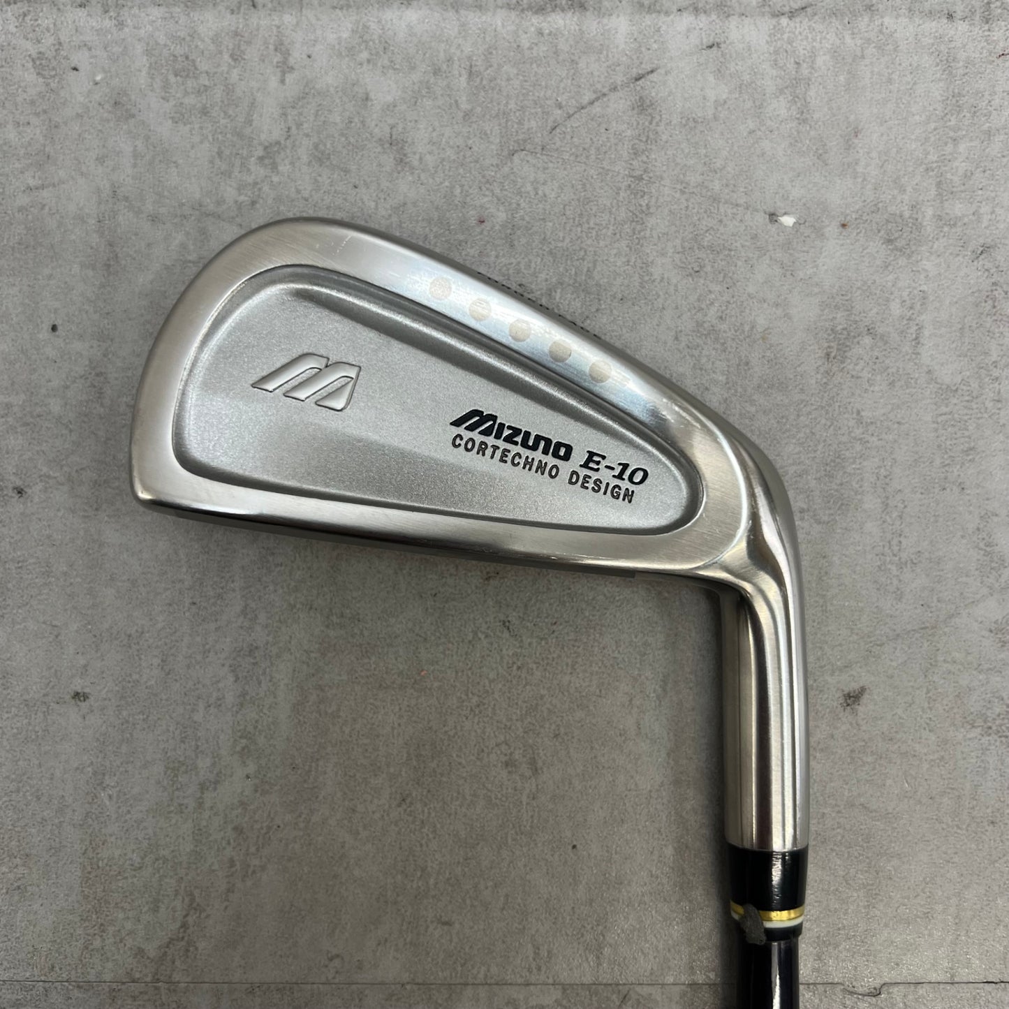 ミズノ　E-10　メンズゴルフ　4番アイアン　R　右利き用　ロング　マッシー　Mizuno