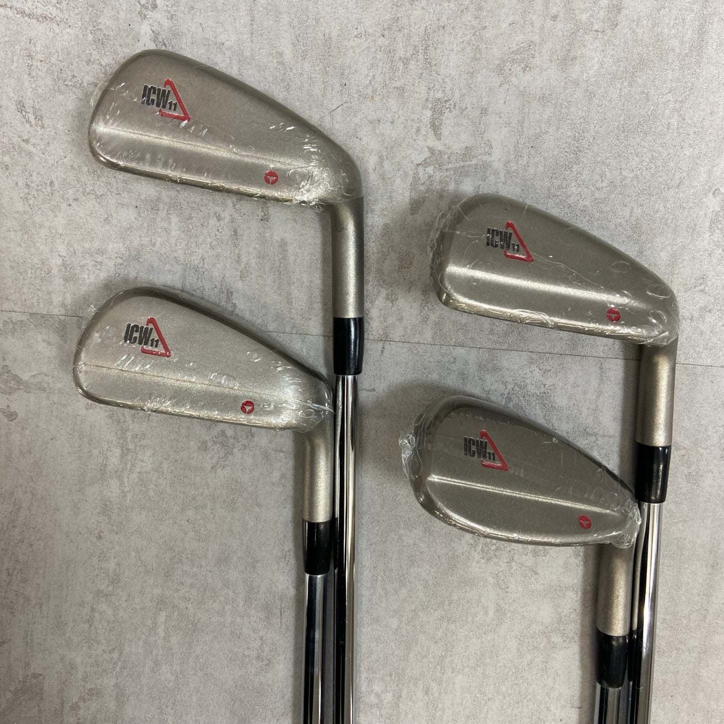 希少　デッドストック　テーラーメイド　ICW11 メンズゴルフ　アイアンセット　9本　R 右利き用　TaylorMade