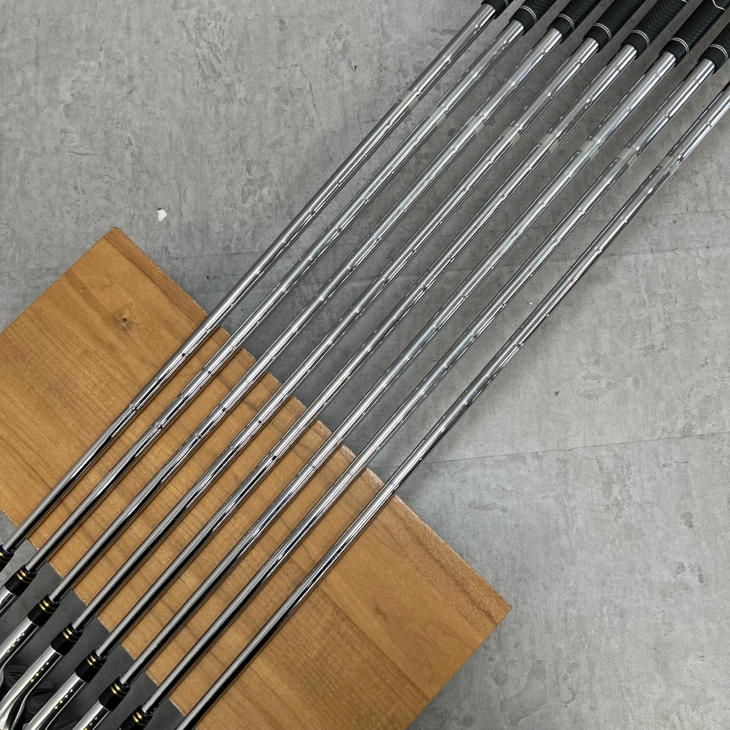 マルマン　コンダクター　LX　メンズゴルフ　アイアン８本セット　R　右利き用　maruman CONDUCTOR 　日本シャフト　N.S.PRO