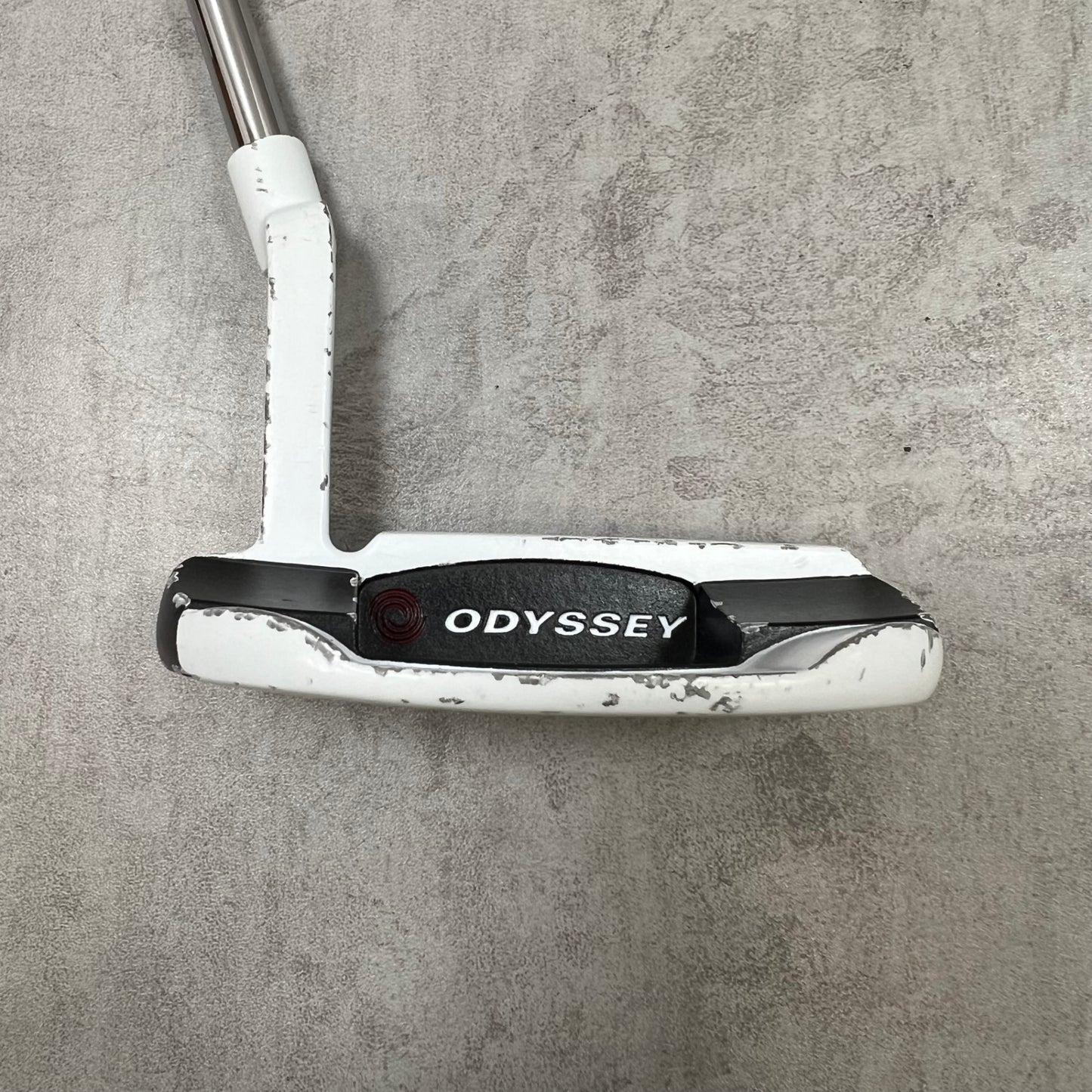 オデッセイ　VERSA　330M　メンズゴルフ　パター　右利き用　33インチ　ODYSSEY　ヴァーサ